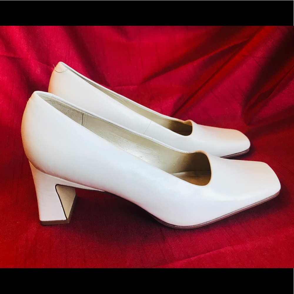 NWOT Claiborne Classic Low Heels